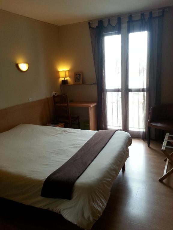 Hotel Du Lion D'Or Marmande Habitación foto